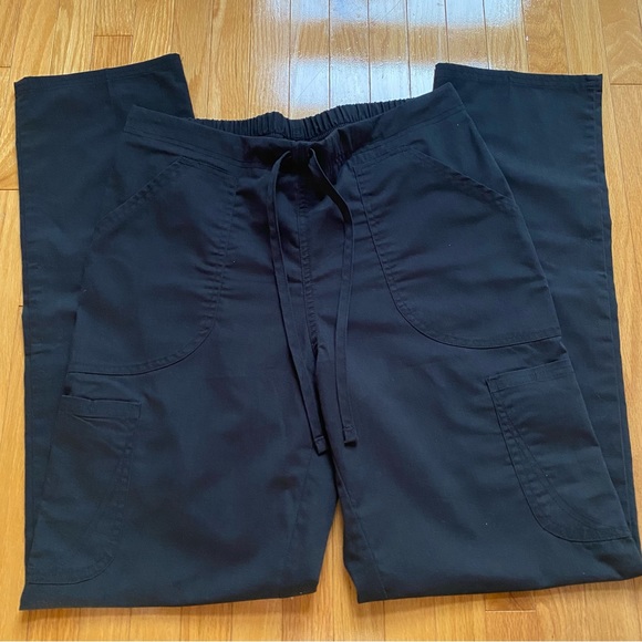 Black Straight-Leg Scrub Pants - Picture 2 of 6